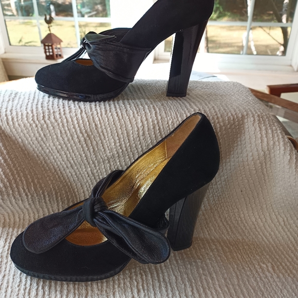 Cynthia Vincent suede and leather heels - Picture 6 of 7